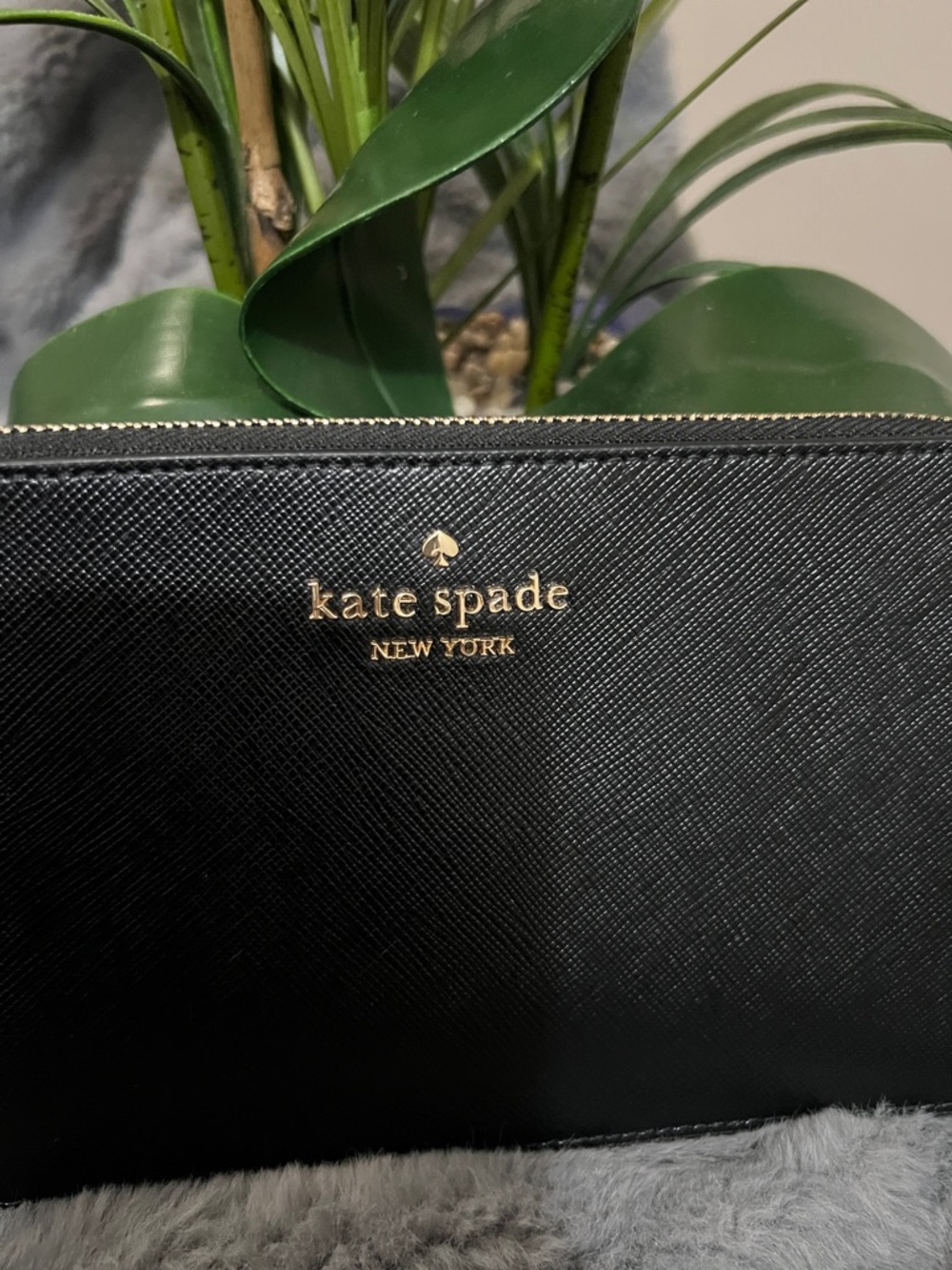 kate spade Black Textured Leather Wristlet Clutch - Picture 2 of 6